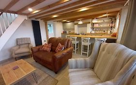 Cosy 2 Bed Cottage Between Snowdonia And The Sea